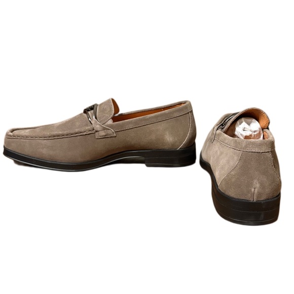 Stacy Adams Beige Suede Slip-Ons - Picture 5 of 9